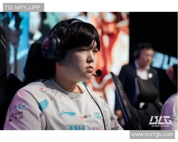 左手自曝BLG训练赛状态火热期待与T1的巅峰对决不想内战 左手自曝BLG训练赛状态火热期待与T1的巅峰对决不想内战