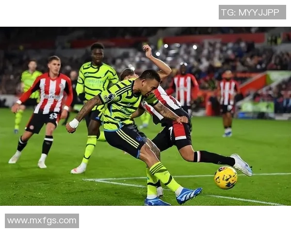 欧冠小组赛第三轮:皇马拜仁稳健晋级曼联面临巨大压力挑战 欧冠小组赛第三轮:皇马拜仁稳健晋级曼联面临巨大压力挑战